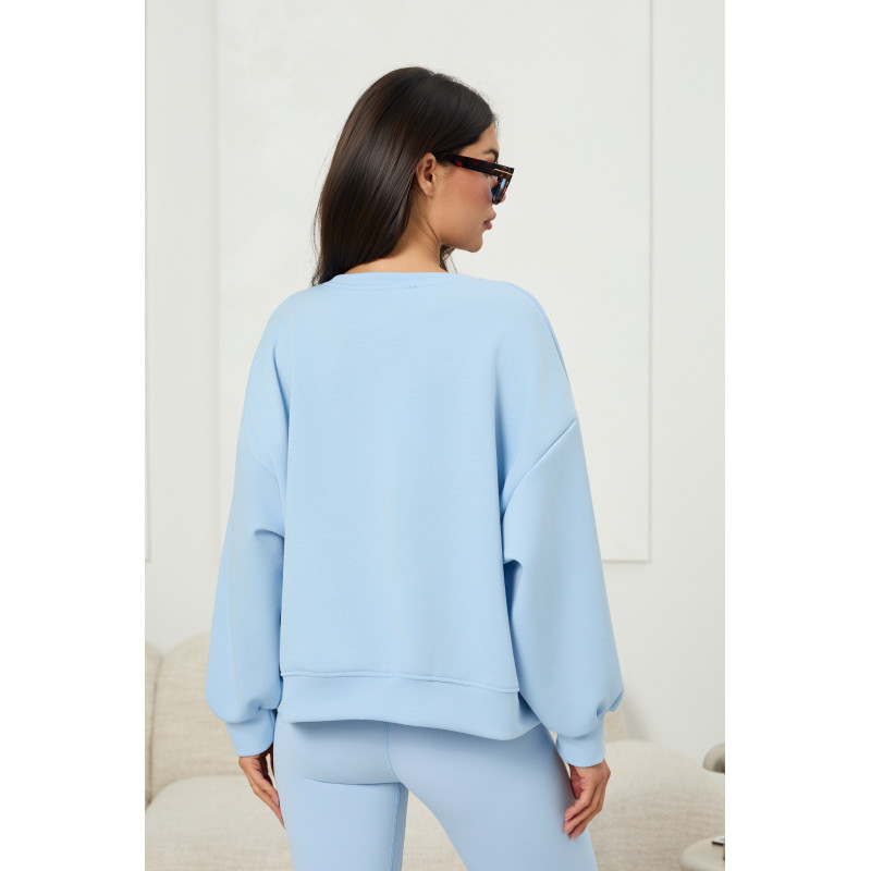 Oversizowa bluza z haftowanymi napisami — zdjęcie 11